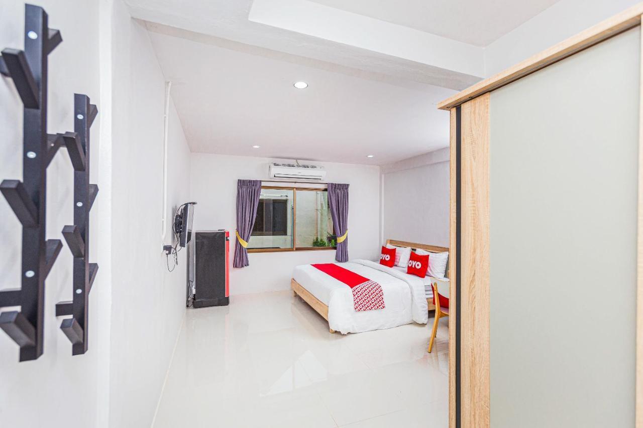 Oyo 435 Frame Residence Phuket Exterior photo
